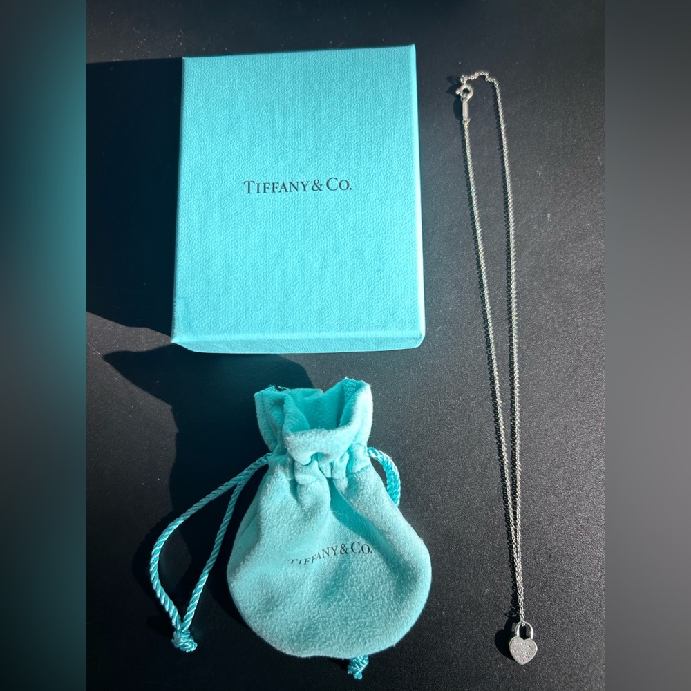 Tiffany & Co. Return to Tiffany Silver Necklace with Mint Box and Pouch